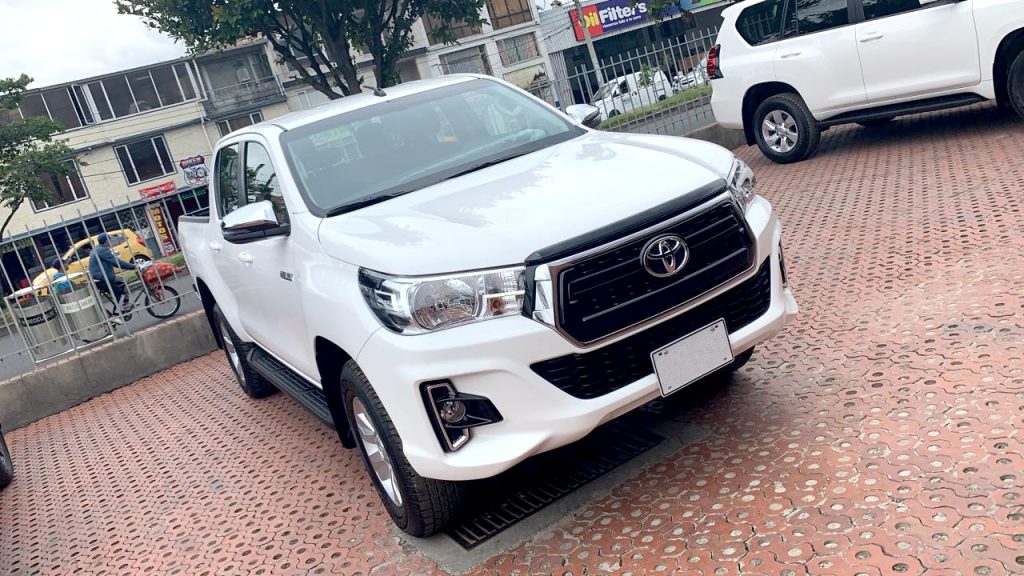 HILUX-2